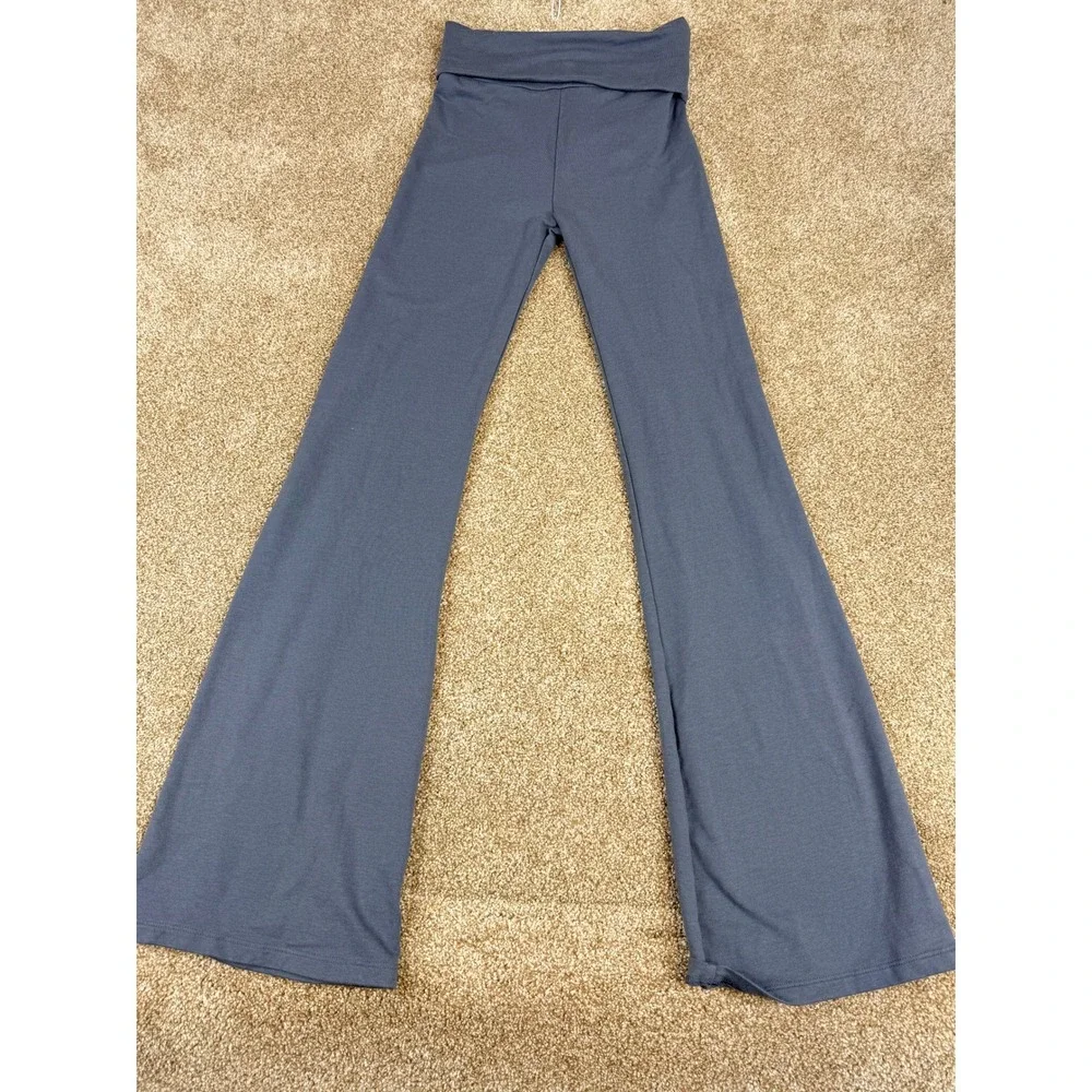 Mills by Millie Bobby Brown Foldover Womens Yoga Pants‎ XS Grey Flare Athleisure